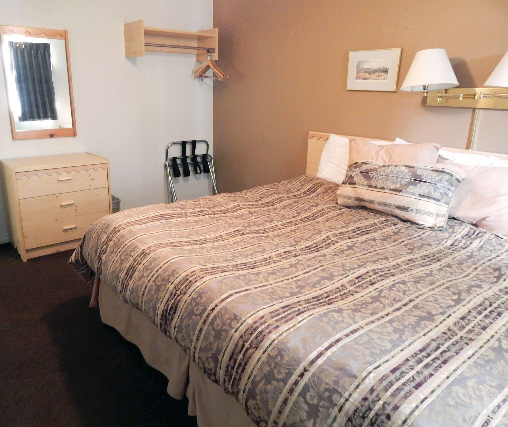 Banff Boundary Lodge Canmore Kültér fotó